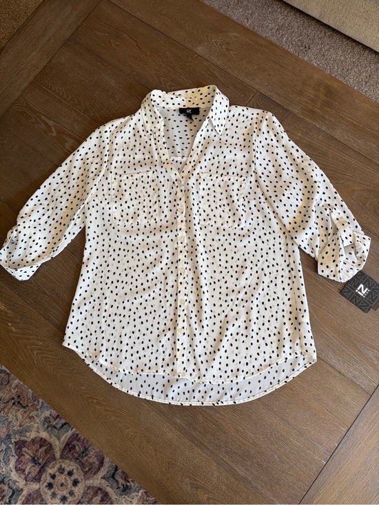 IZ Tops - White Polka Dot Button-Down Shirt - Classic Collared Blouse